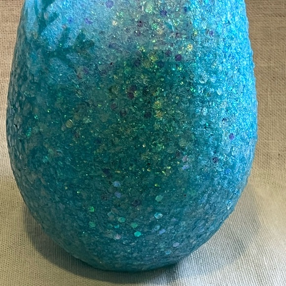 Happy Holidays Blinged Out Stemless Wine Glass. - Picture 4 of 6